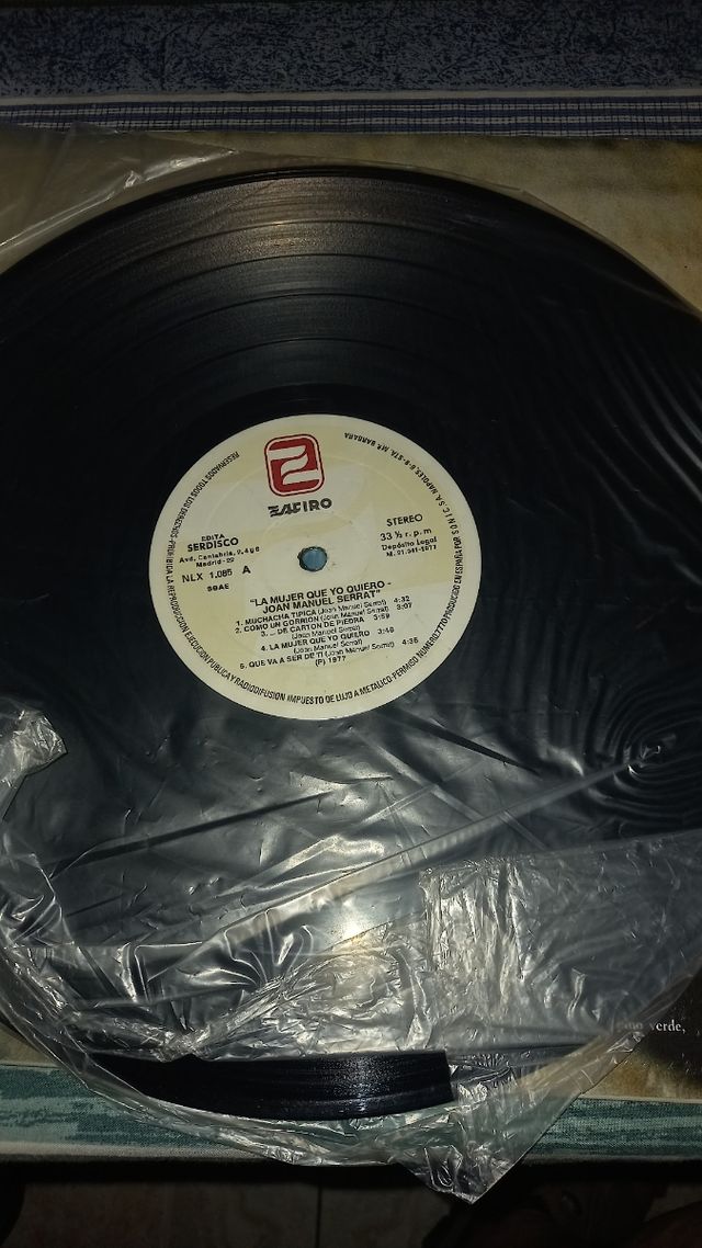 vinilo de serrat