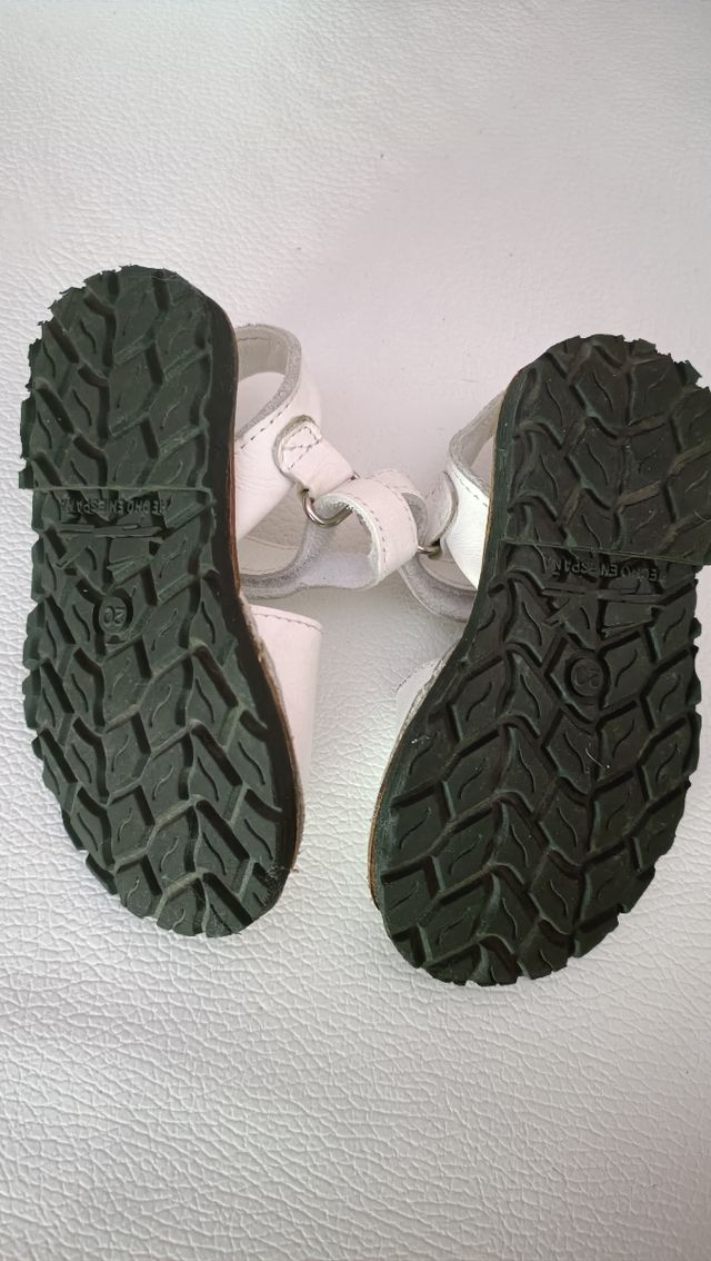 Mallorquinas de piel para bebé