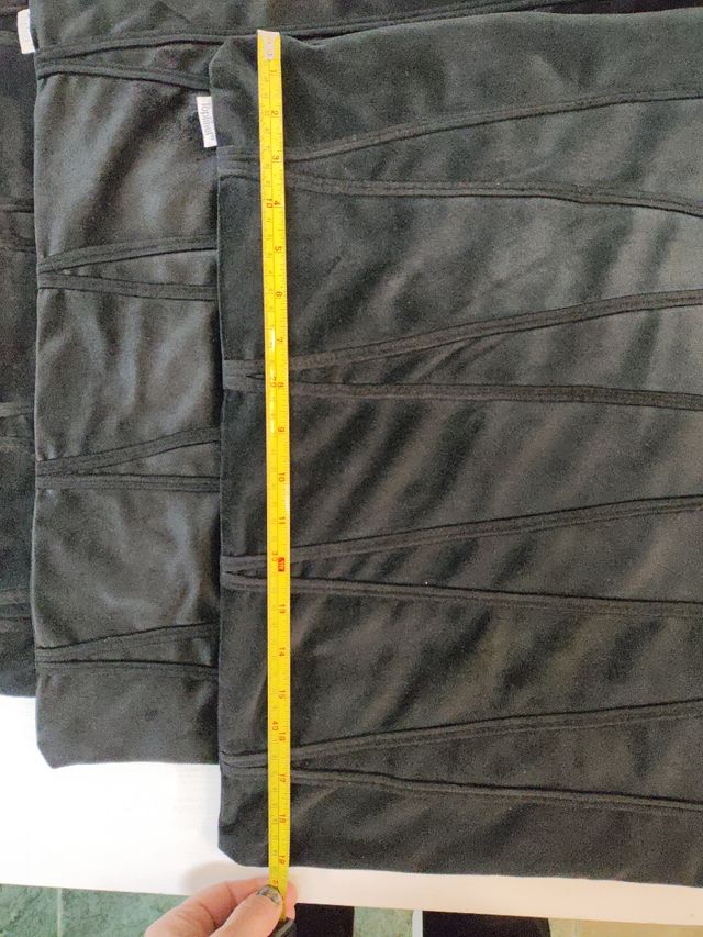 4  Fundas cojin  en color negro  50x50