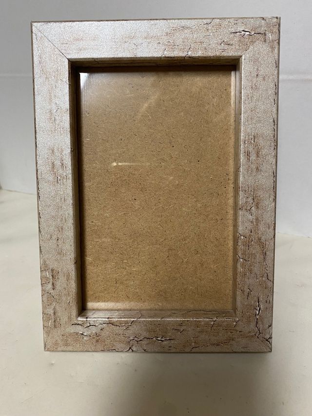 Marco en tonos Tierra y nacarados