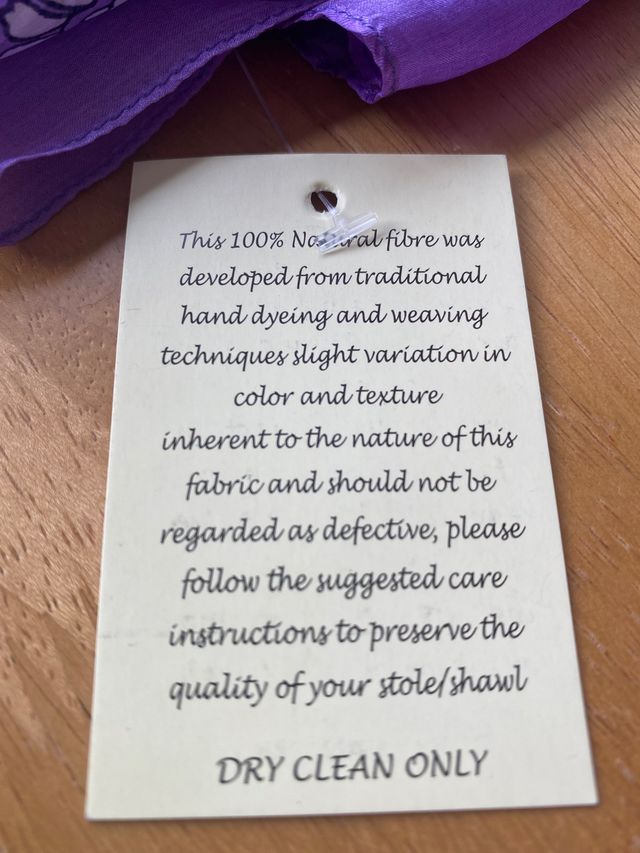 Pañuelo y colgante, conjunto