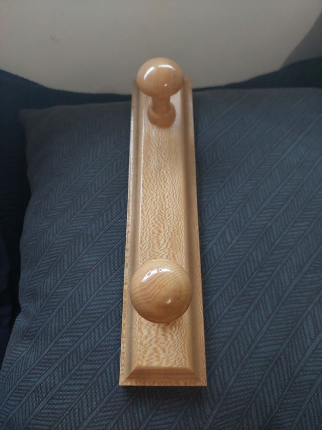 Percha dos colgadores