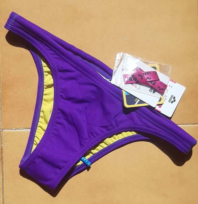 Braguita bikini natación ARENA