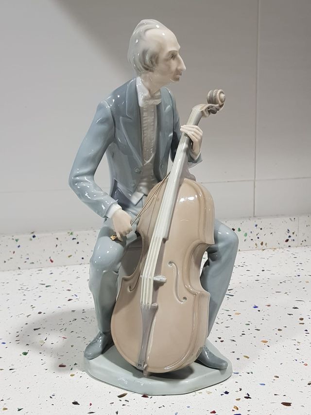 LLADRÓ C1617. 4651 VIOLONCELISTA