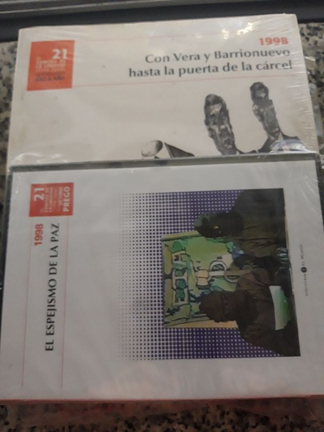 con vera y barrionuevo a la puerta de la carcel