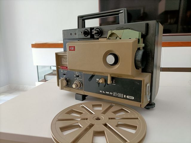 proyector cine Elmo ST-180M