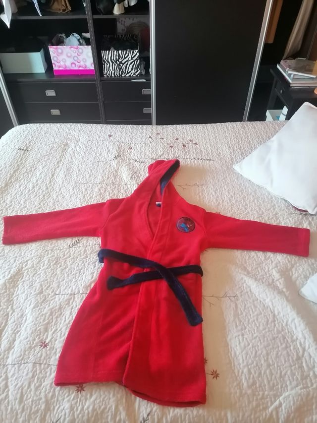 Bata Spiderman 6-8 años