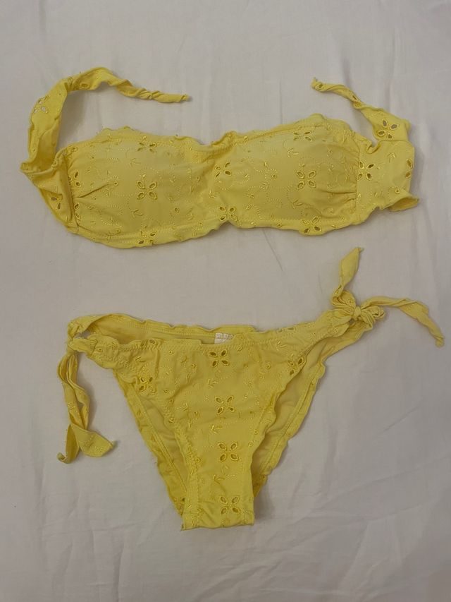 Bikini giallo con fascia imbottita