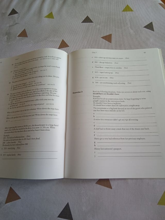 2 LIBROS de inglés HIGH SEASON y workbook