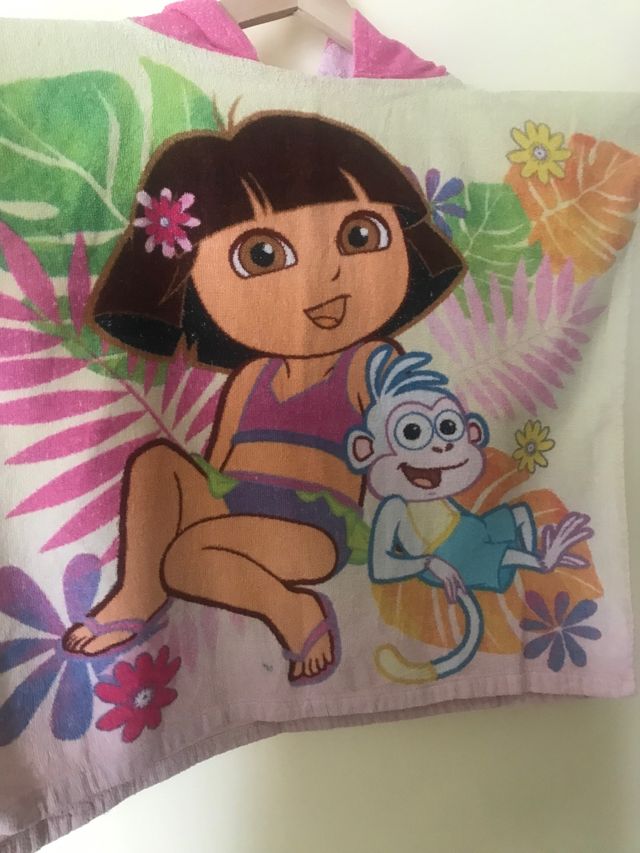 Poncho Dora exploradora