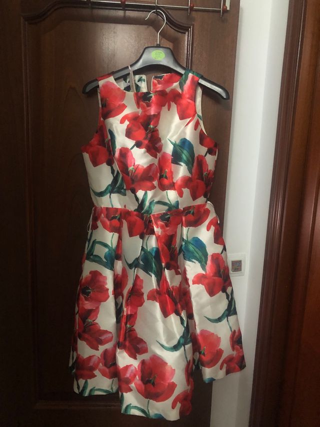 Vestido corto flores talla 40