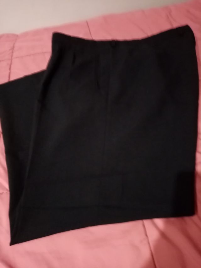 Pantalón de vestir azul marino, talla 56.