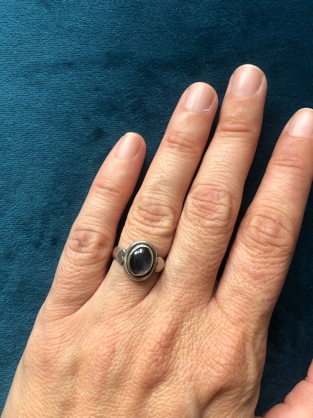 Anillo de plata y amatista