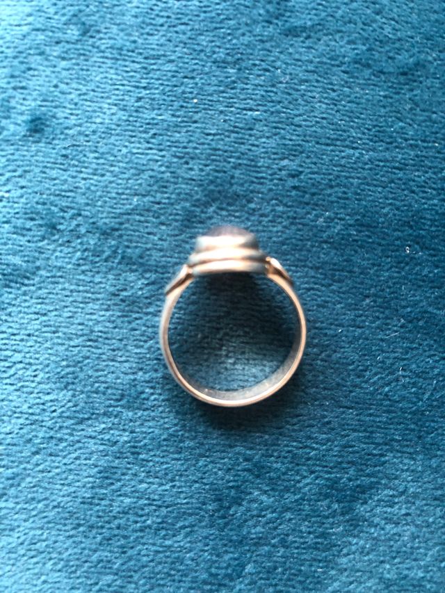 Anillo de plata y amatista