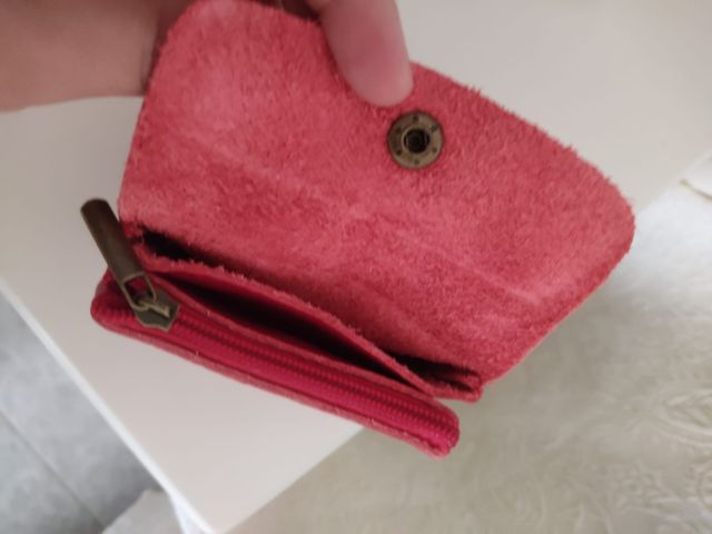 Cartera nueva piel 100% 3 apartados, uno con crema