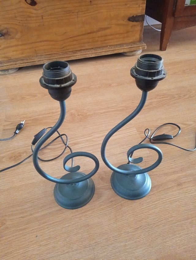 Lámpara mesilla hierro forjado