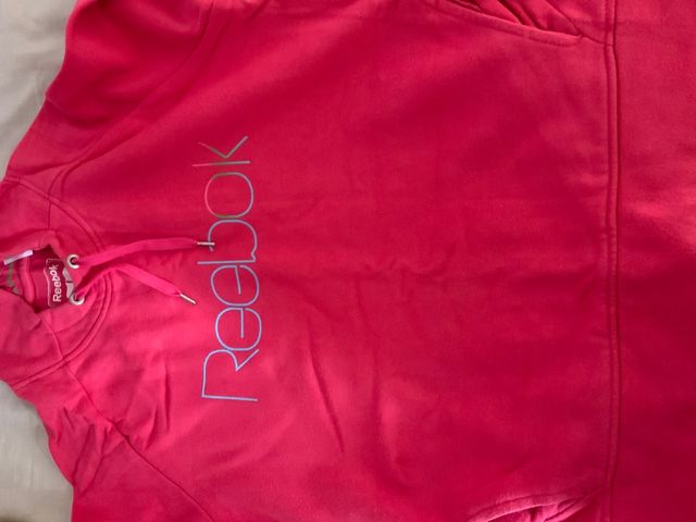 Sudadera rosa con capucha
