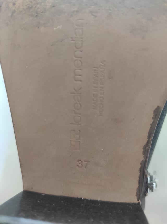 Botines marrones, talla 37, Marca Loreak Mendian