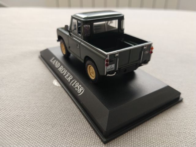 Land Rover 1/43 de Ixo
