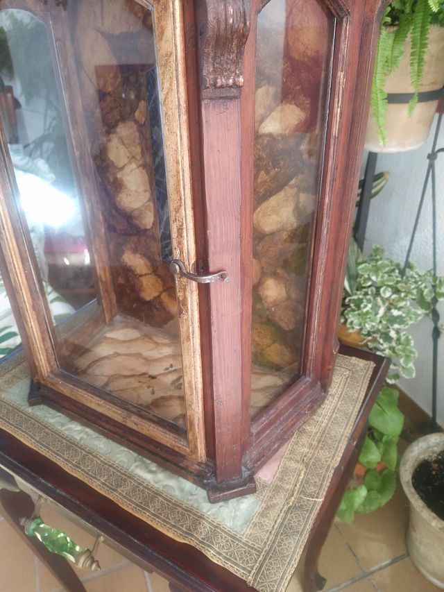 capilla hornacina de madera y estucada