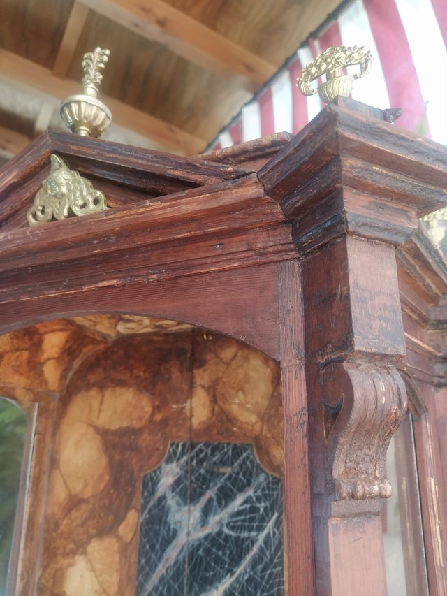 capilla hornacina de madera y estucada