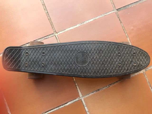 Skate de plástico com luzes