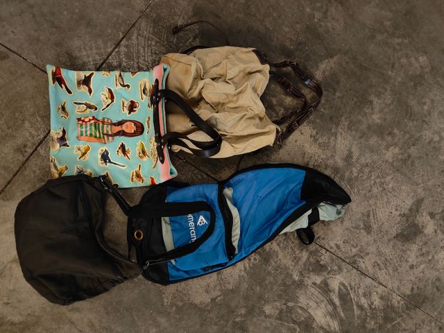 bolsos diferentes,todos 12€