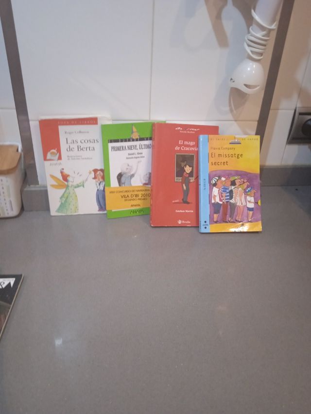 4 libros nuevos 10 euros