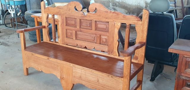 hola hacemos todo tipo de muebles rusticos artesan