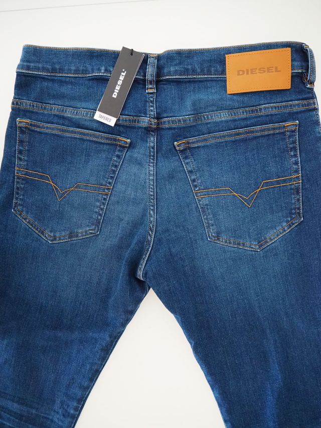 Diesel Yennox. Pantalón vaquero. W31 L32