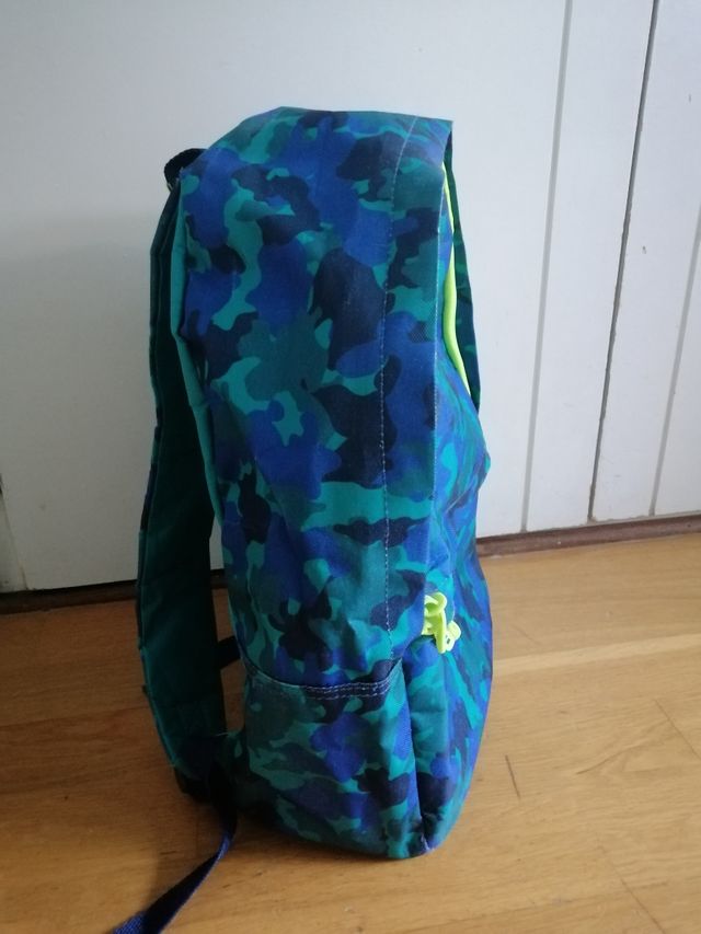 Mochila escolar de camuflagem