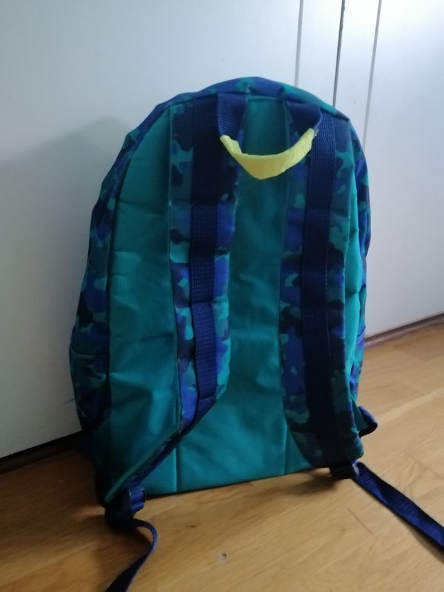 Mochila escolar de camuflagem