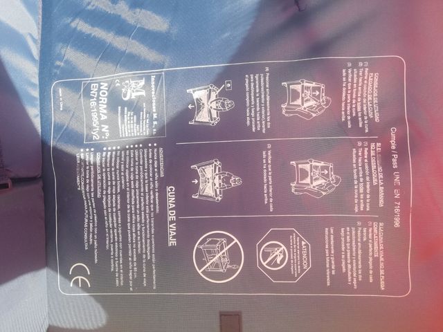 Cuna de viaje plegable