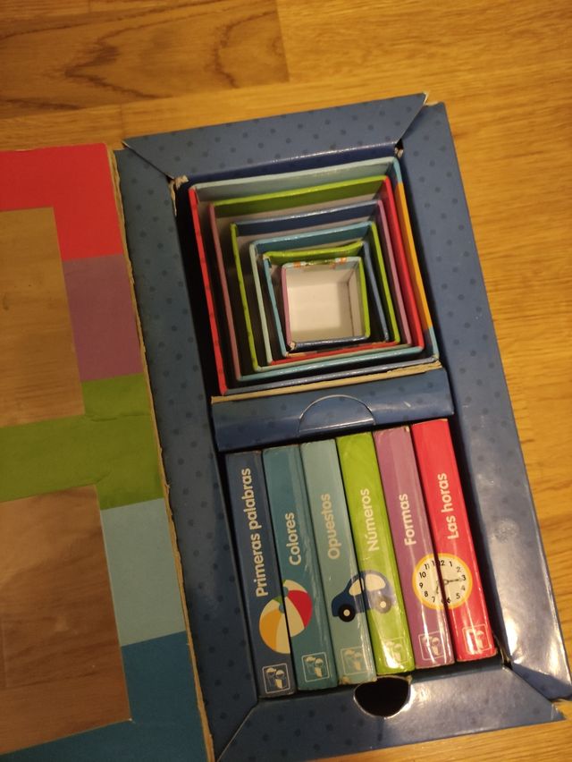 caja libros y apilable