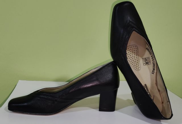 Zapatos mujer tacón piel nº 37 negros.Sin estrenar