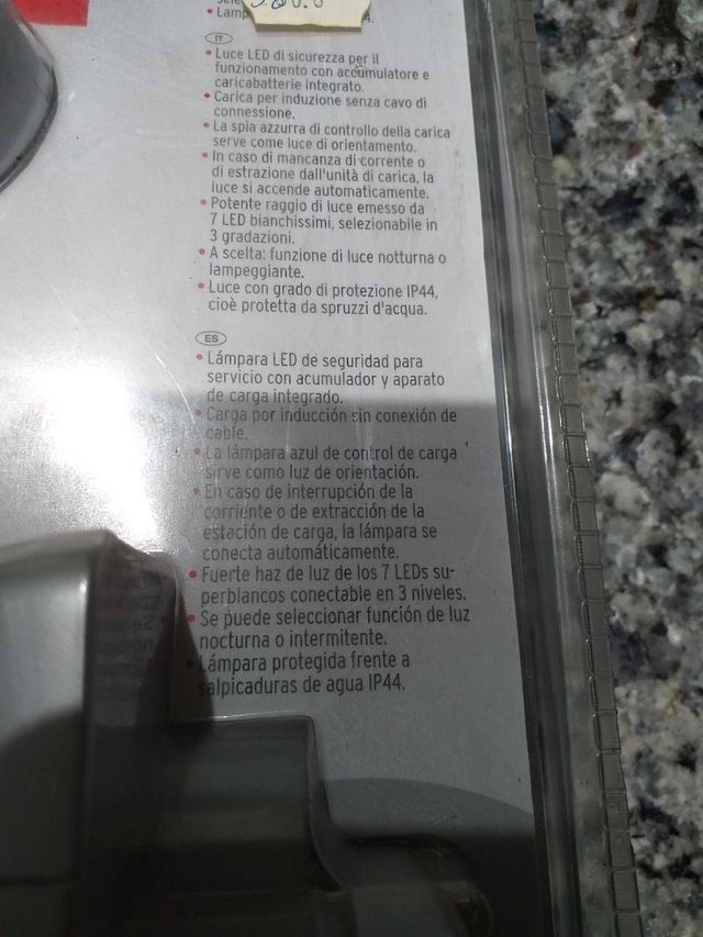 Linterna LED recargable IP44