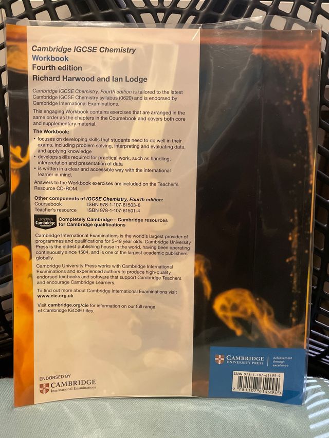 Libro «Manuale di chimica Cambridge IGCSE» in inglese