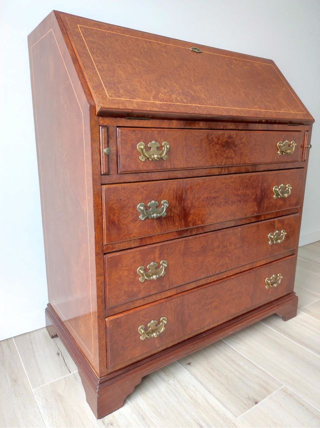 Escritorio (sinfonier) antiguo