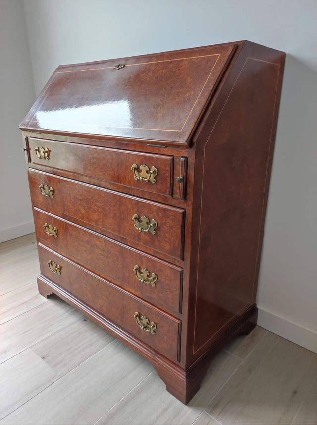 Escritorio (sinfonier) antiguo