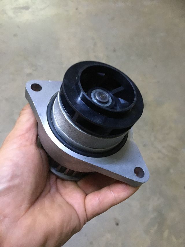 bonba de agua seat ibiza  gasolina año 96