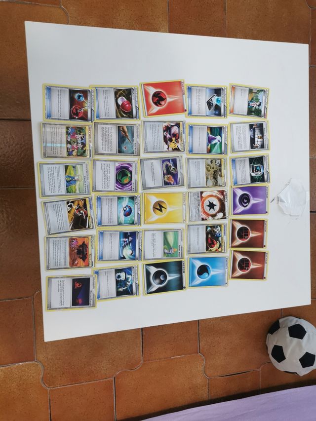Lotto carte energia e allenatore pokemon