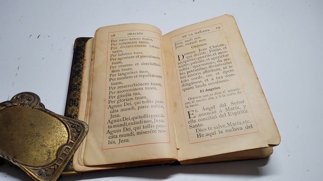 ANTIGUO DEVOCIONARIO 1888