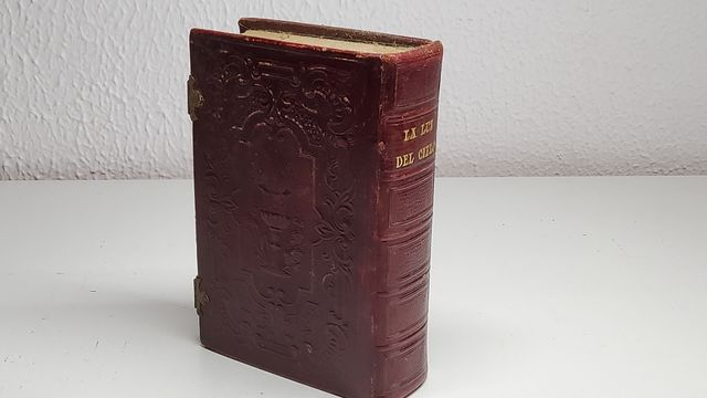 LA LUZ DEL CIELO DEVOCIONARIO