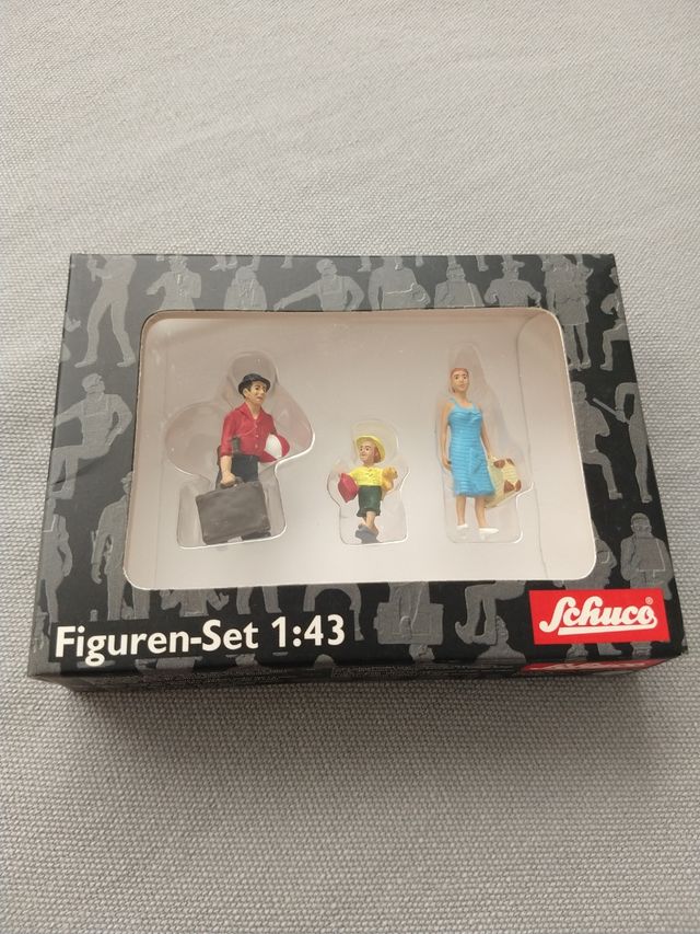 Figuras familia de vacaciones 1/43 de Schuco