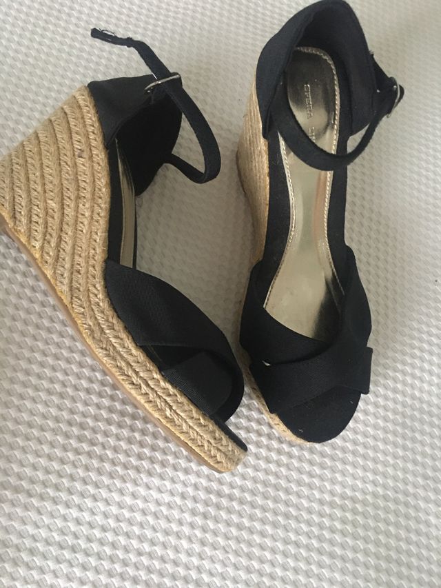 Tres pares Sandalias con cuña