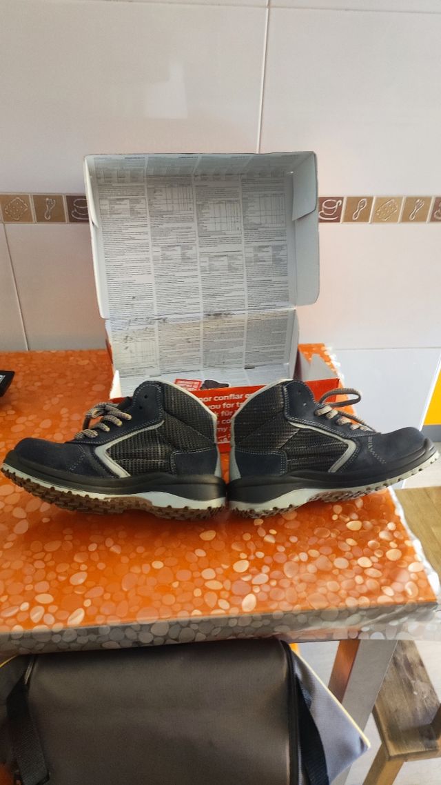 BOTAS DE SEGURIDAD
