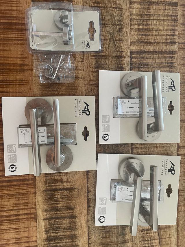 Roseta / Manivela puerta y pestillo puerta