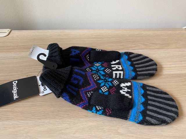 Guantes DESIGUAL Nuevos