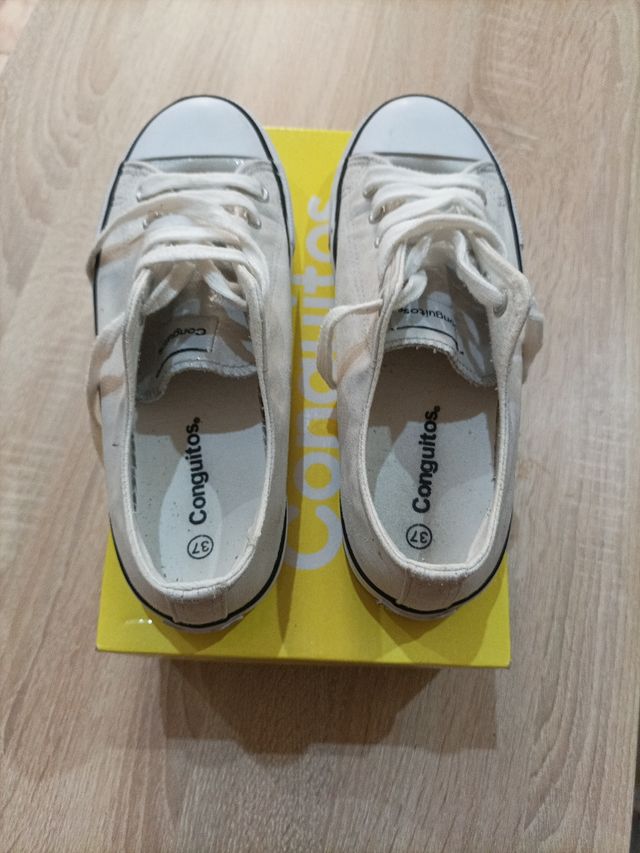 tenis Conguitos color plateado 37
