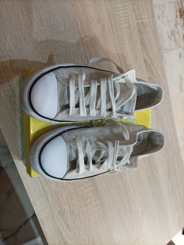 tenis Conguitos plateados n° 38
